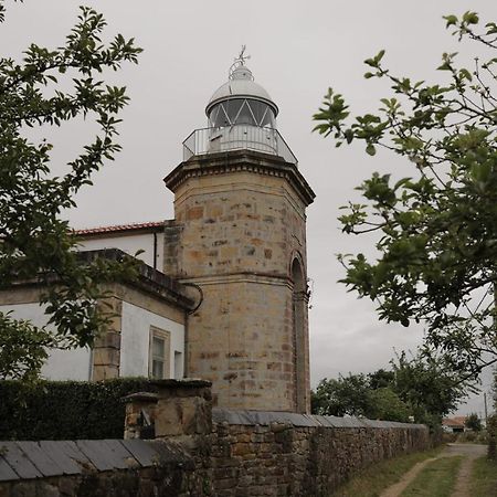 El Faro Unkempt - Tazones Villar  المظهر الخارجي الصورة