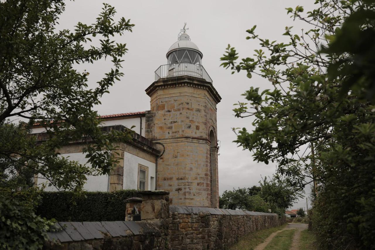 El Faro Unkempt - Tazones Villar  المظهر الخارجي الصورة