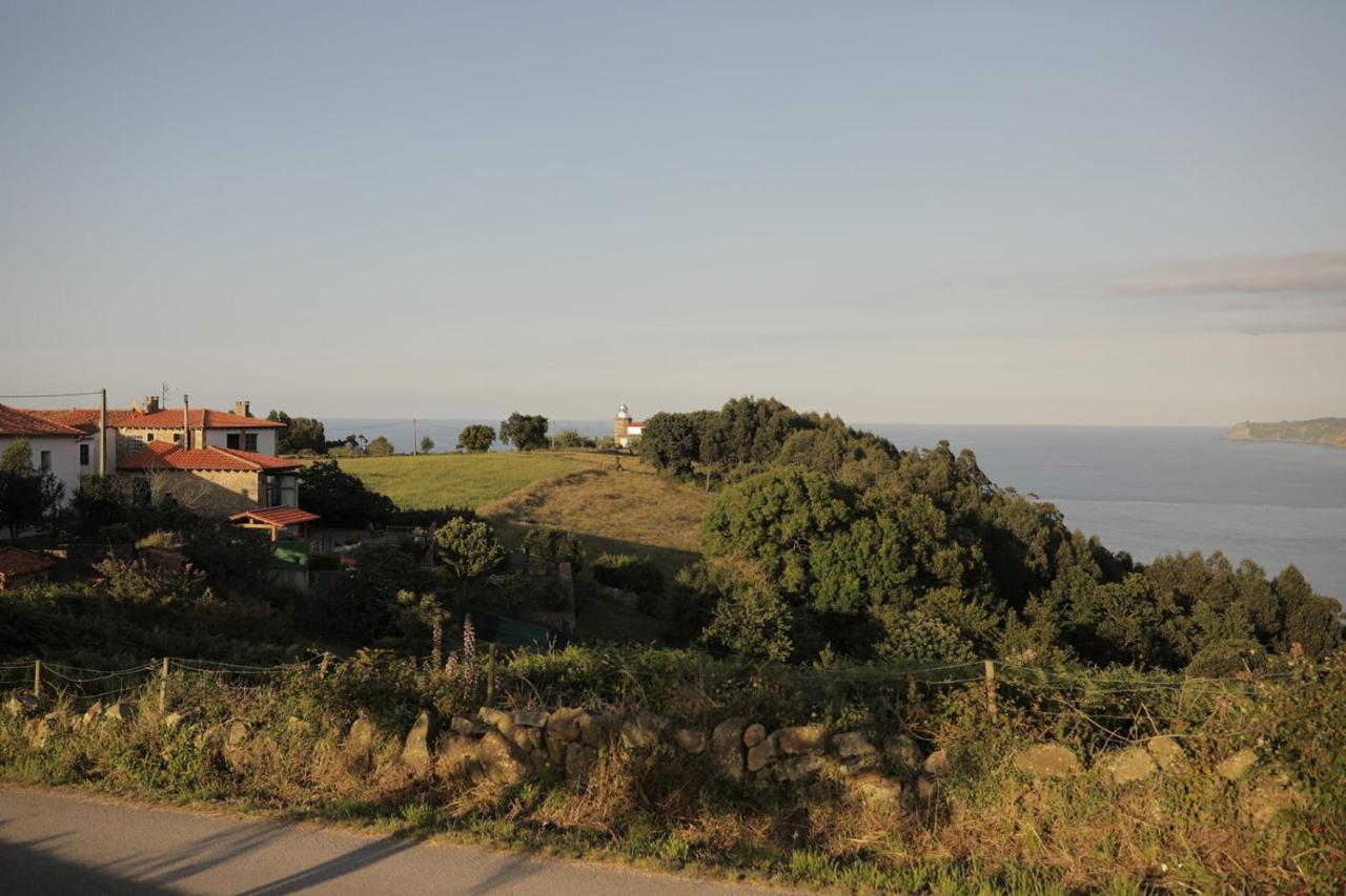 El Faro Unkempt - Tazones Villar  المظهر الخارجي الصورة